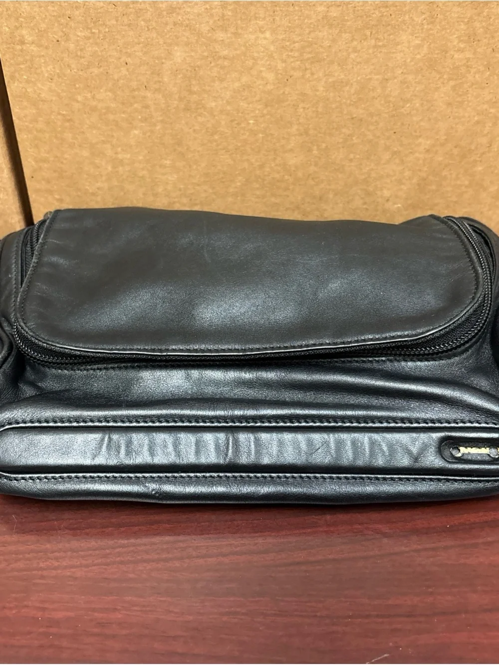 Tumi Black Zip Men's Toiletry Dopp Leather Bag Travel Missing Front Emblem